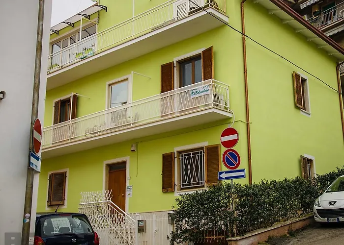 B&belvedere, Σαν Μπενεντέτο ντελ Τρόντο